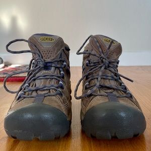 KEEN Women’s Hiking Boots